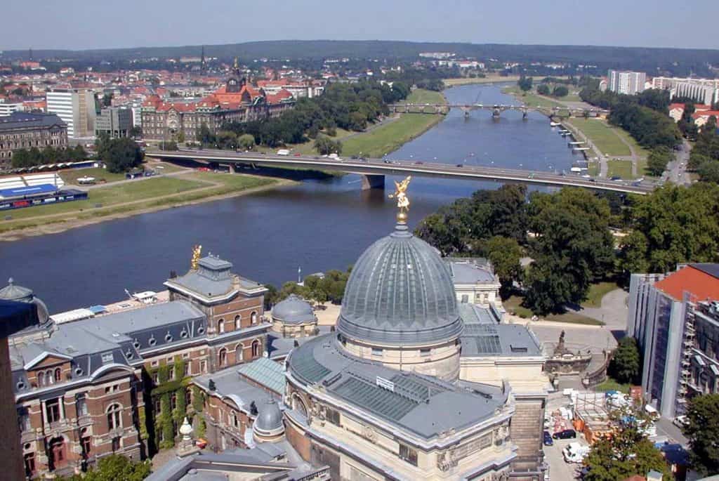 Blick über die Elbe